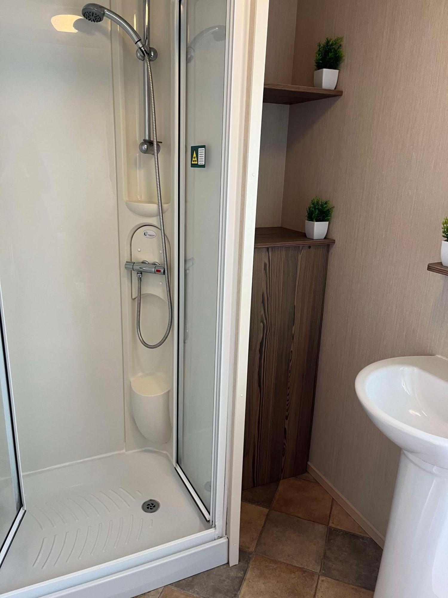 275 - Butlins Skegness, Pet Friendly And Wifi - Meadow Lakes Caravan & Lodge Hire Ingoldmells Exterior photo
